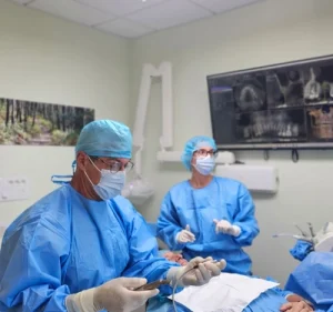 chirurgie implant soin dentiste grau