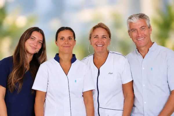 equipe dentistes cabinet grau du roi